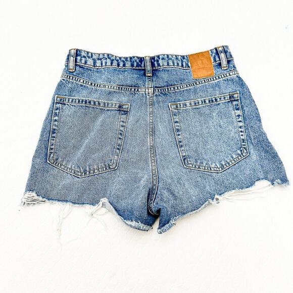 Zara Acid Wash Denim Cutoff Jeans Ripped Shorts Raw Hem Size 6 - Picture 2 of 6